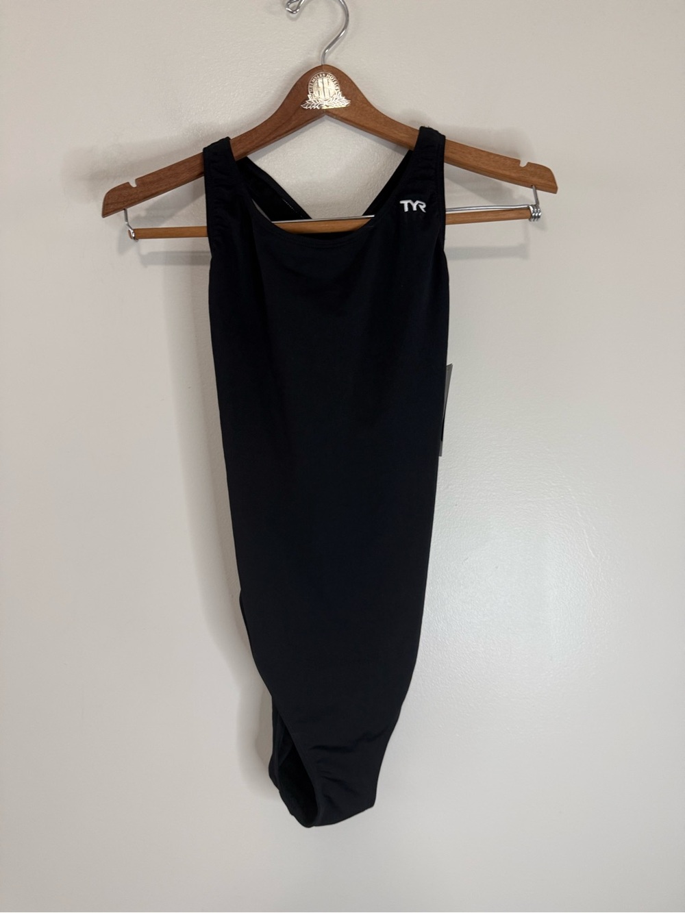 TYR Women's NwT Black Performance One-Piece Swimsuit size 38 (XL)